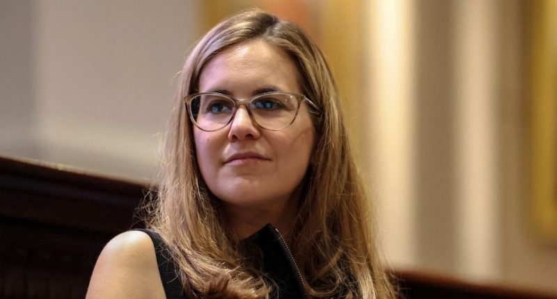 Ex-U.S. attorney who refused to drop charges against NYC mayor quietly returns to spotlight