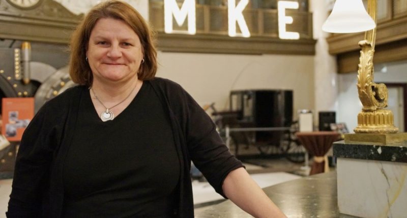 Federal grand jury indicts Wisconsin judge in immigration case, allowing charges to continue