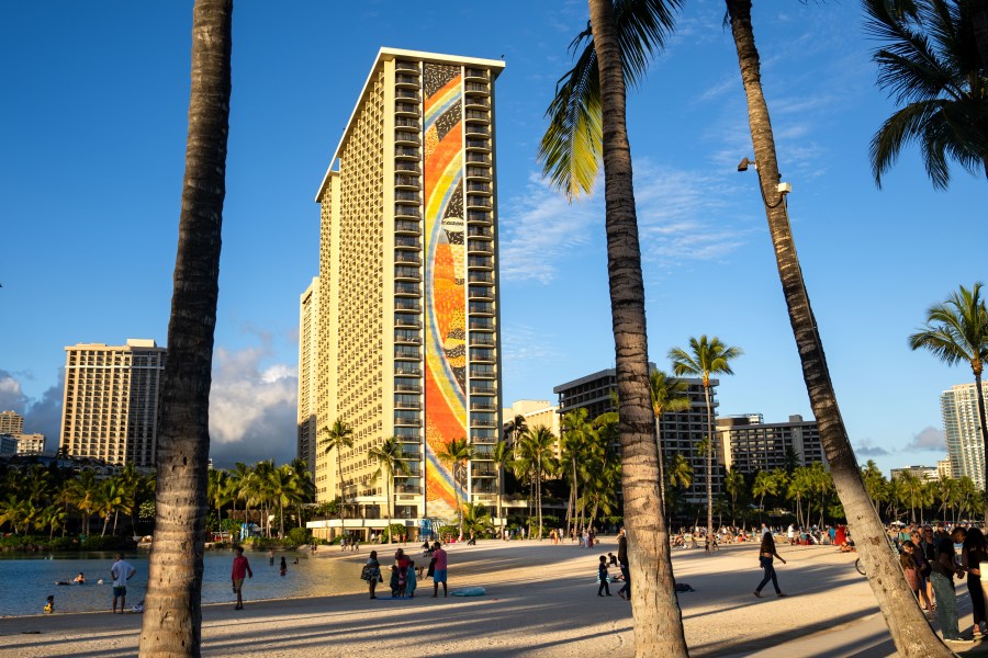 Hawaii's ‘green’ tourism tax will help preserve paradise: Governor