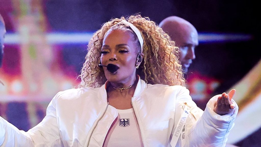 Janet Jackson leads the winners at 2025 American Music Awards