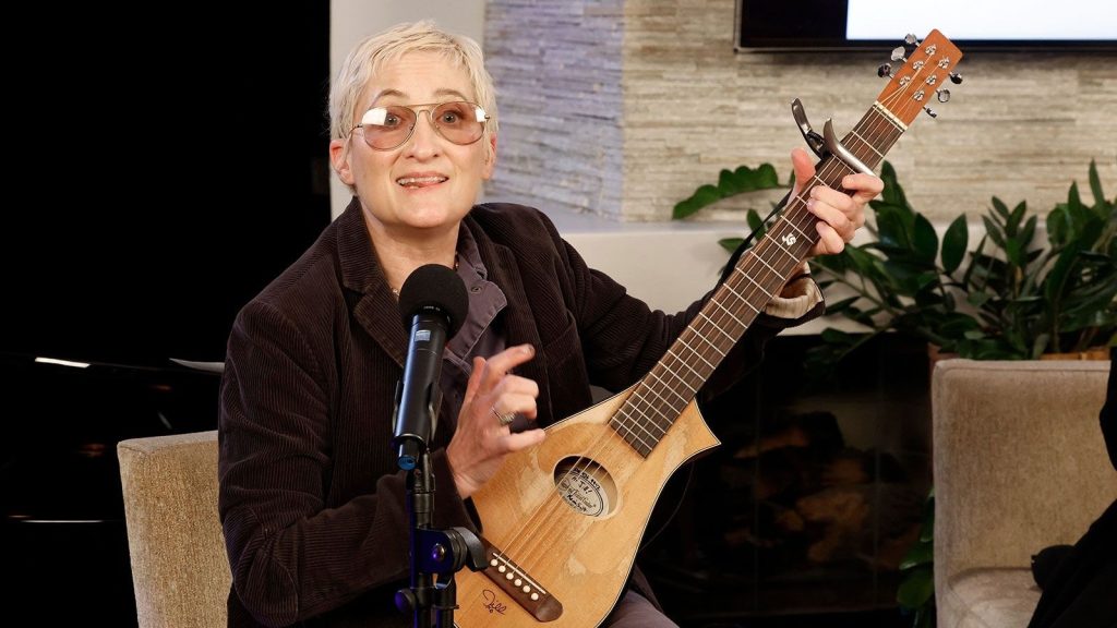 Jill Sobule, singer of iconic '90s anthems 'I Kissed a Girl' and 'Supermodel,' dead at 66 in house fire
