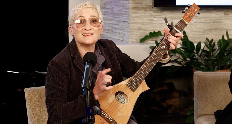 Jill Sobule, singer of iconic '90s anthems 'I Kissed a Girl' and 'Supermodel,' dead at 66 in house fire