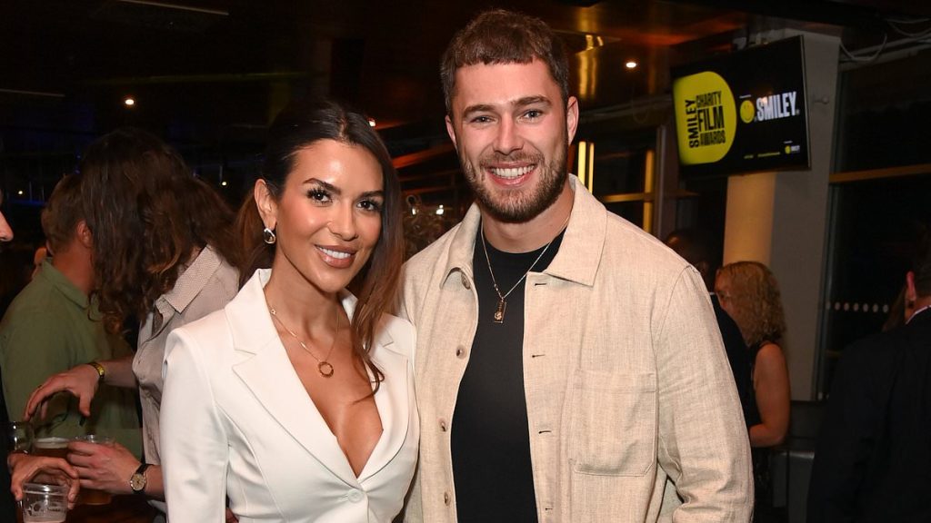 Love Island stars Ekin-Su Culculoglu and Curtis Pritchard SPLIT