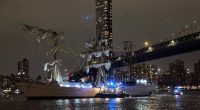 Mexican navy ship hits Brooklyn Bridge