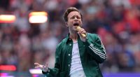 Olly Murs fans dubbed 'disrespectful' for sitting during concert amid complaint