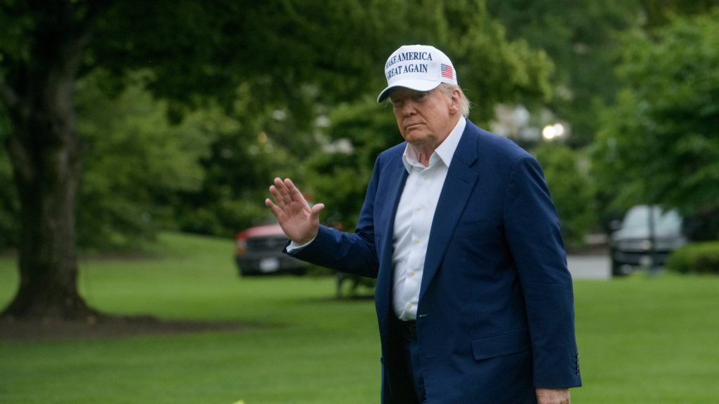 President Trump speaks at Arlington National Cemetery to mark Memorial Day