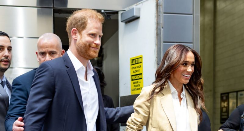 Prince Harry and Meghan Markle Cuddle Up at Beyonce's L.A Concert