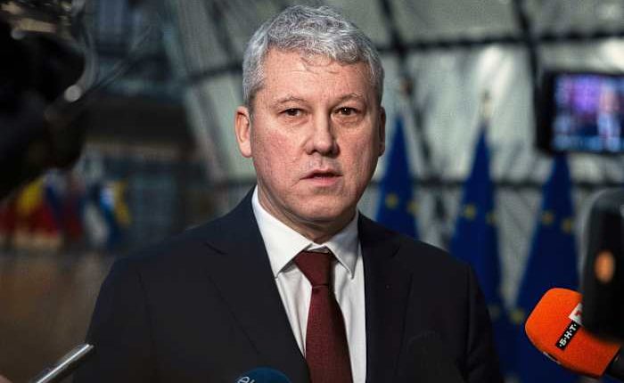 Romania appoints interim PM after coalition's defeat in presidential race