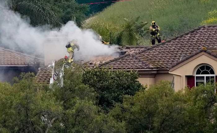 Small plane crashes into Los Angeles-area neighborhood, killing 1 person