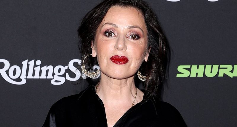 Tina Arena SLAMS fans for walking out during her Melbourne show