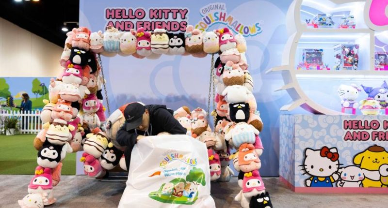 Warren Buffett shocks shareholders by announcing his intention to retire at the end of the year