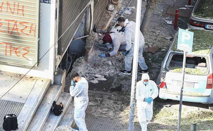 Woman dies when a bomb she is carrying explodes in the Greek city of Thessaloniki, police say