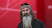 ‘Duck Dynasty’ Star Phil Robertson Dies Following Alzheimer’s Battle