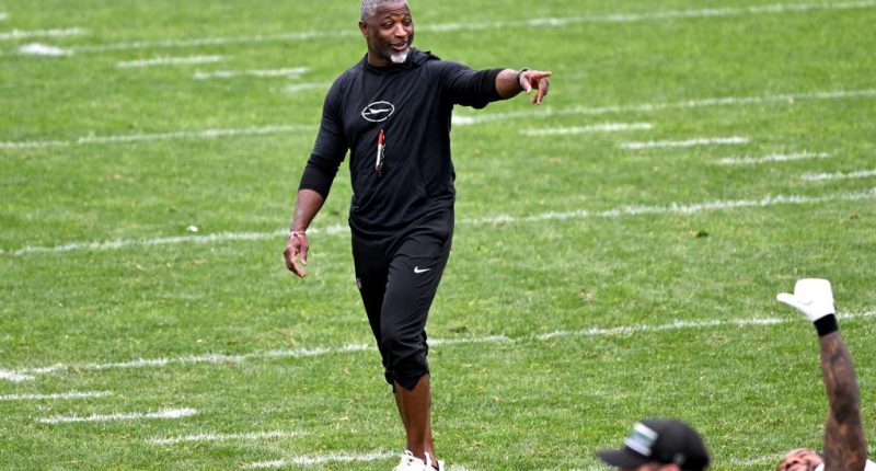 Aaron Glenn's Jets practices already showing an edge as two skirmishes break out