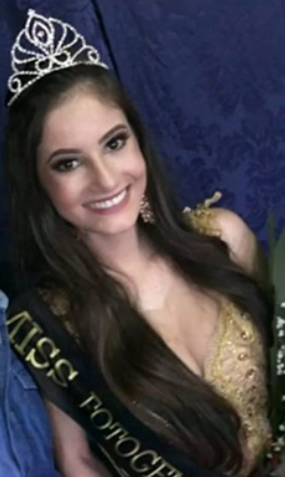 Photo of Bruna Zucco, Miss Photogenic, wearing a crown.