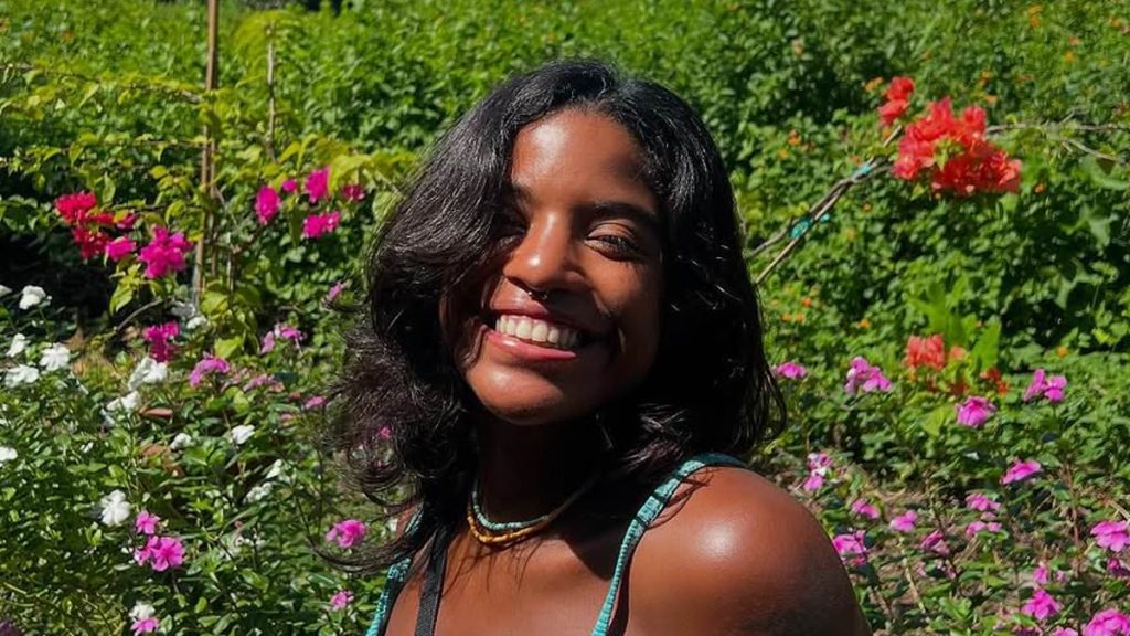 Brazilian dancer who fell 1,000ft down Indonesian volcano found dead