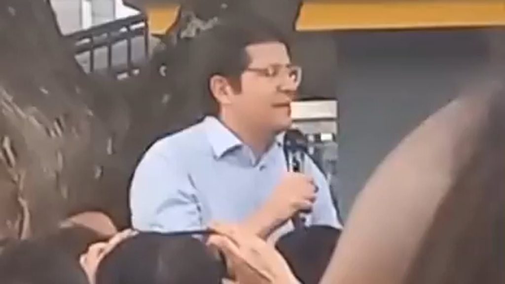 Colombian presidential hopeful in critical condition after being shot