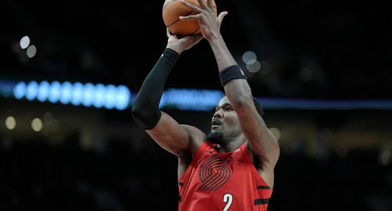 Deandre Ayton headed to free agency after surprise Trail Blazers buyout