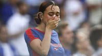 Dodgers fans give verdict on national anthem singer's ICE protest