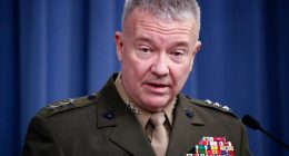 Former Centcom commander: US 'certainly vulnerable' to attacks in Iraq, Syria