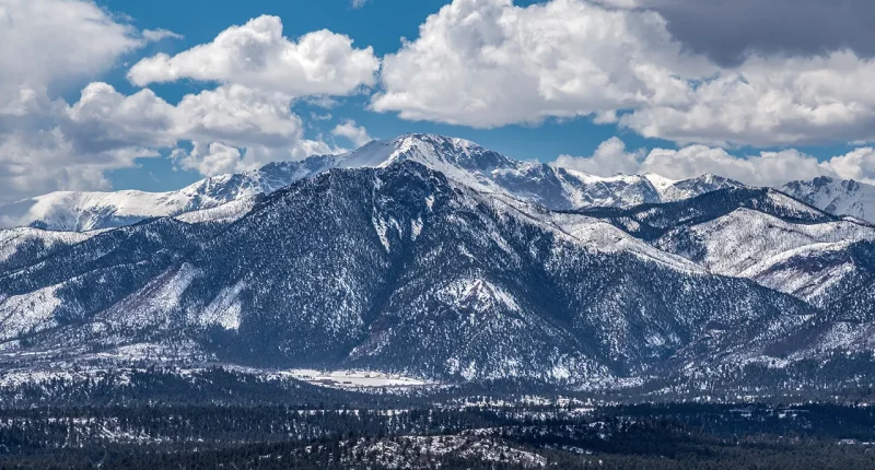 Hiker found dead after dayslong search in notorious mountain range