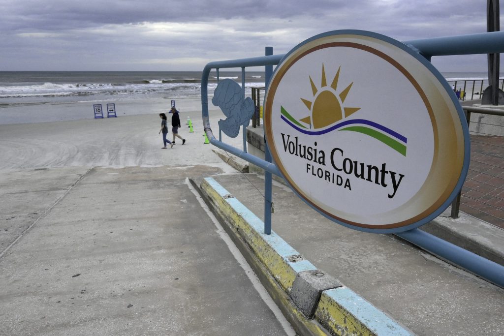 Honeymoon ends in tragedy as lightning strike claims newlywed's life on Florida beach