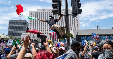 Man 'intentionally' drives into crowd at Virginia 'No Kings Day' rally