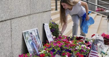 Man suspected of shooting 2 Minnesota lawmakers caught, AP source says