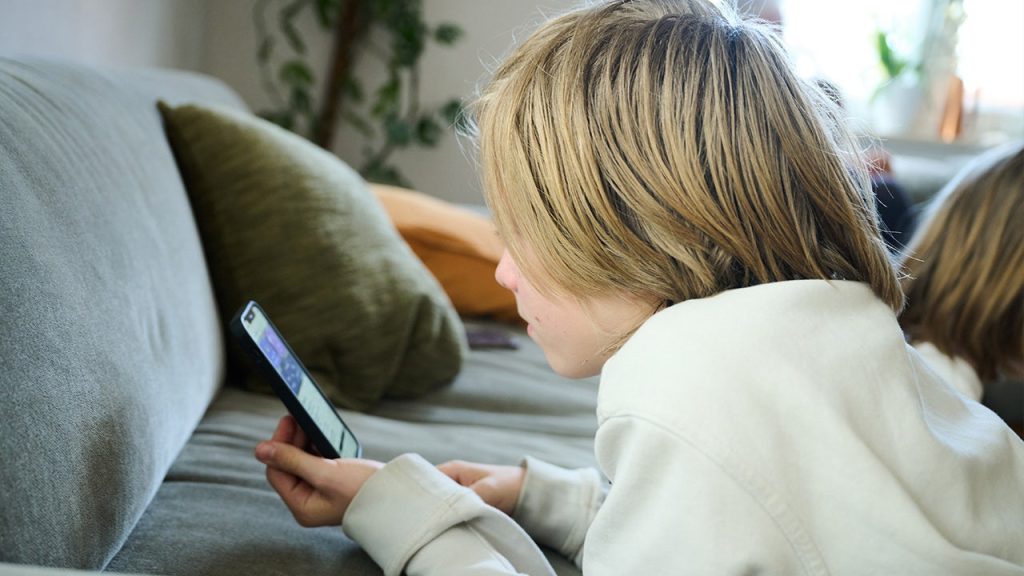 Parents warned about red flags as violent 764 predators go after kids: FBI expert