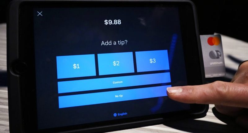 Report: Where in the US are people spending the most on tips?