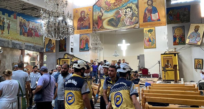 Suicide bomber 'kills at least 15' in attack on Syrian church