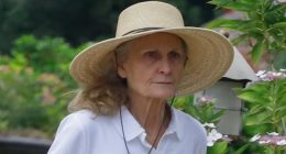 Tom Cruise co-star is unrecognizable at 75... who is she?