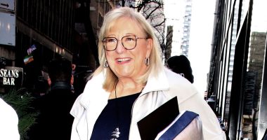 Travis Kelce Admits Fans Will See "Evil Side" Of Mom Donna Kelce On The Traitors Season 4