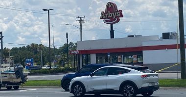 2 injured in shooting inside Lake City Arby's; suspects arrested after pursuit