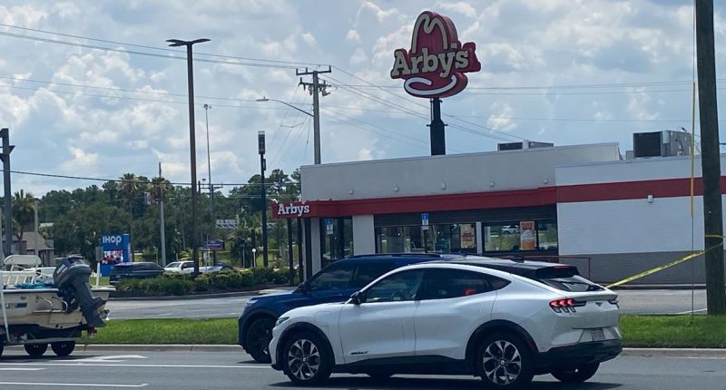2 injured in shooting inside Lake City Arby's; suspects arrested after pursuit