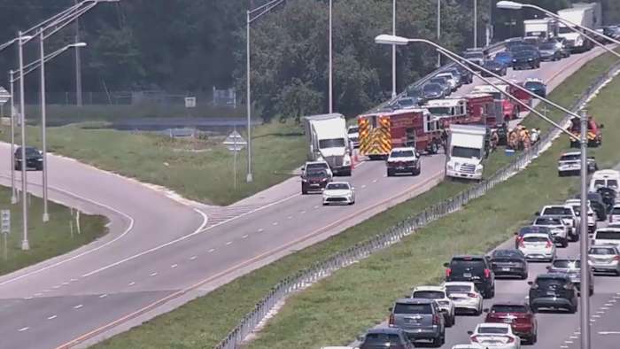 2 suffer minor injuries in crash that caused slowdowns on Beachline in Orange County