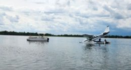 Airplane crash-lands in Wisconsin lake, pilot rescued by witness