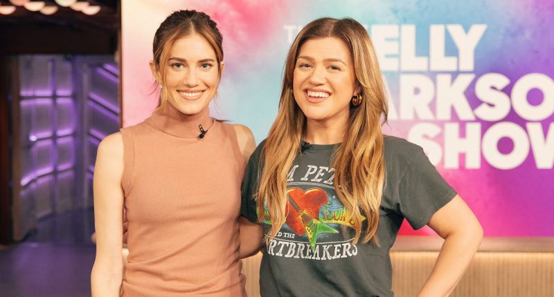Allison Williams Calls Out Kelly Clarkson for Checking Her for Signs of Botox
