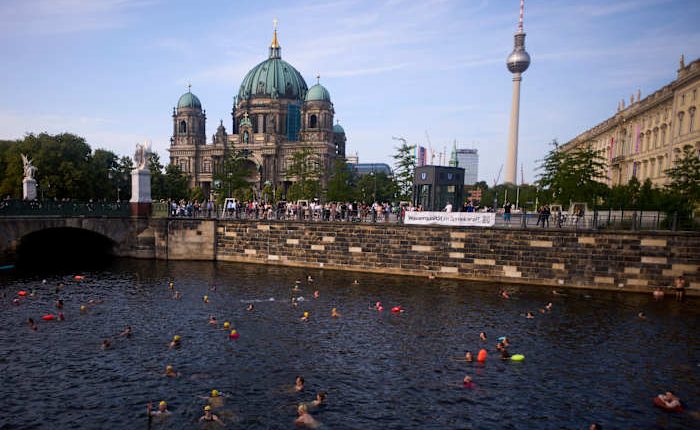Berlin banned river swimming a century ago. Locals now want to jump back into the water