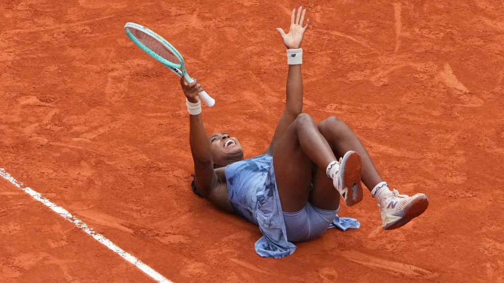 Coco Gauff wins French Open for first time, defeating top-ranked Aryna Sabalenka in 3 sets