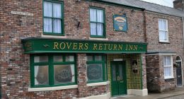 Corrie legend flooded with support as they make relationship announcement