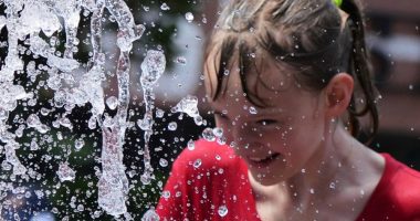 Eastern half of US sweltering again, with dangerous heat wave expected to last until midweek