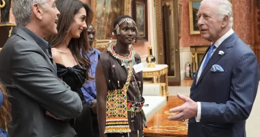 Expert Reveals How to Tell if King Charles Really Has a Friendship With George and Amal Clooney or if It's All for Show