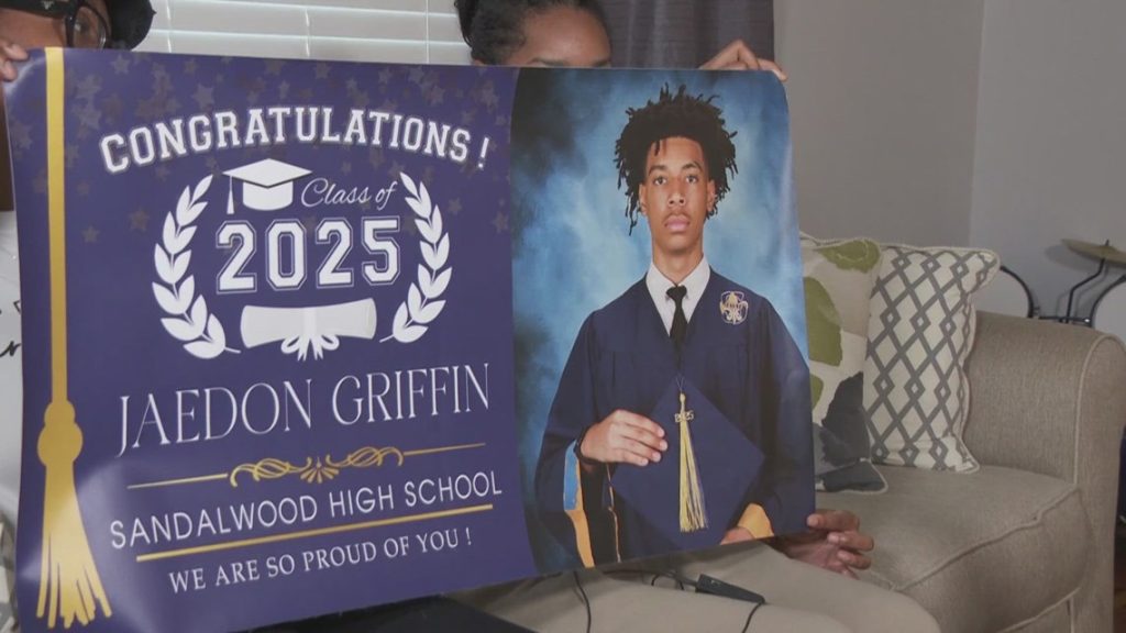 Family mourns 18-year-old after Mathews Bridge crash