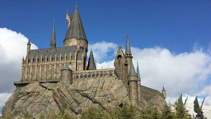 Guest sues Universal after getting stuck on Harry Potter ride for ‘approximately one hour’