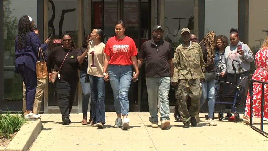 Harvey, Illinois alderwoman Colby Chapman makes 1st city council appearance since her 4th arrest