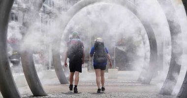 Health officials issue warnings as UK bakes in the first heat wave of 2025