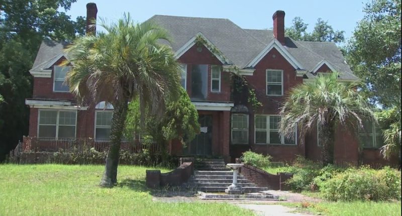 Historic Collier home condemned, advocates work towards restoration