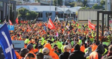 Hundreds of CFMEU members marched through Brisbane this morning in a last-minute protest against the forced administration of the union.