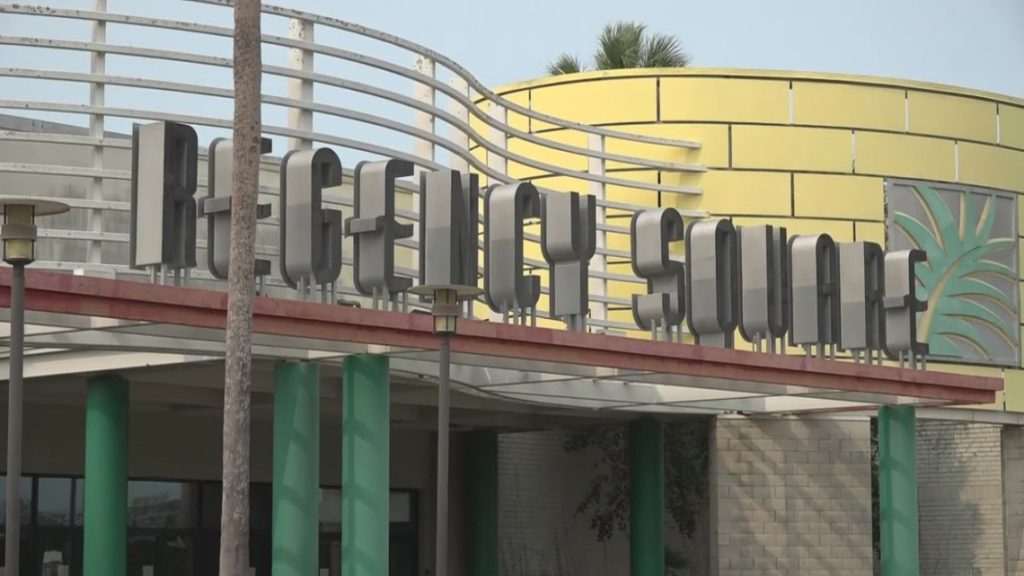 Jacksonville residents reflect as Regency Square Mall closes its doors